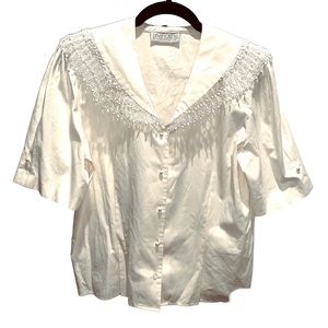 Vintage Shawl Collar Short Sleeve Blouse Lace Trim by Dividends 80s Cottage Core